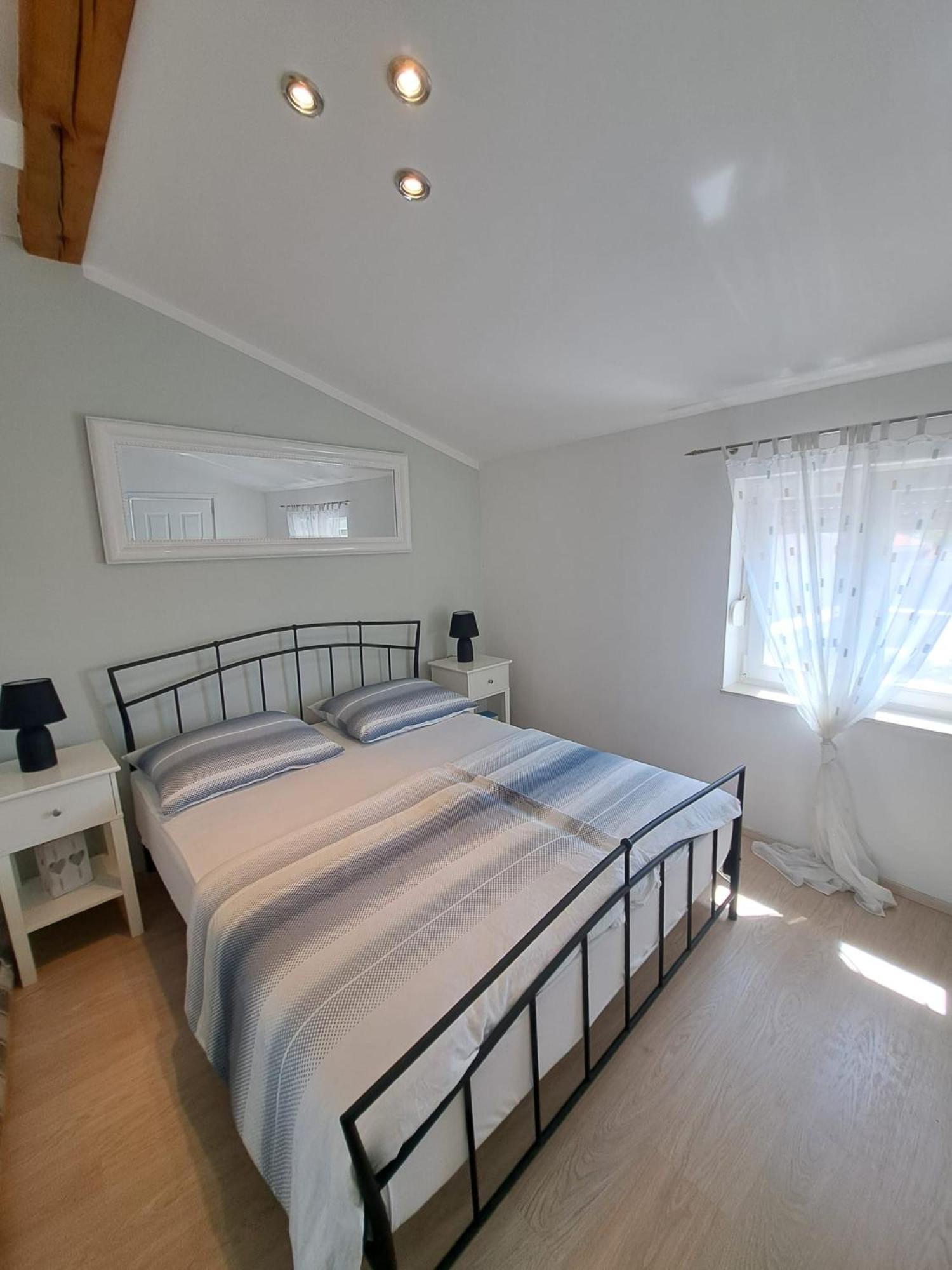 Apartman Lucia Posedarje Exterior foto