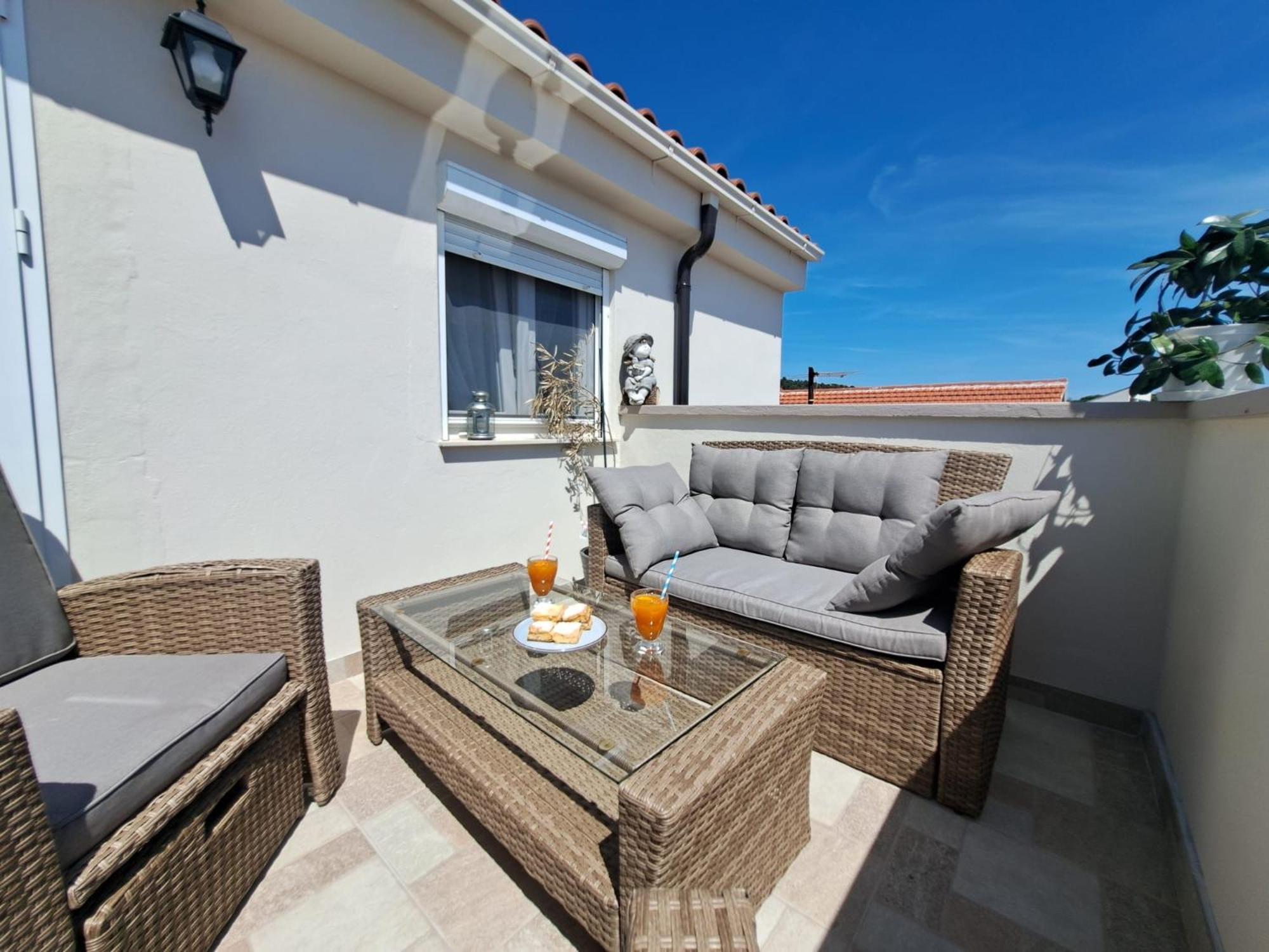 Apartman Lucia Posedarje Exterior foto